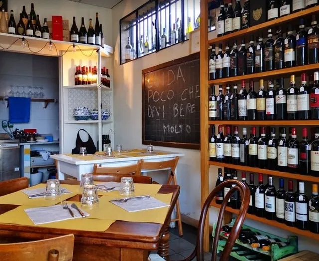 A Hidden Family-Style Eatery in the Outskirts of Siena