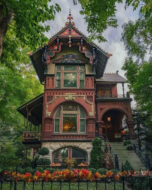Late 19th-century American Victorian-style residence