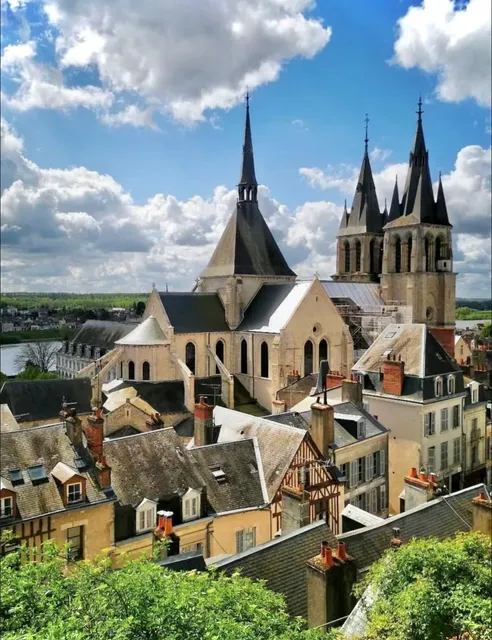 Discovering the Enchanting Charm of Blois: A Loire Valley Gem