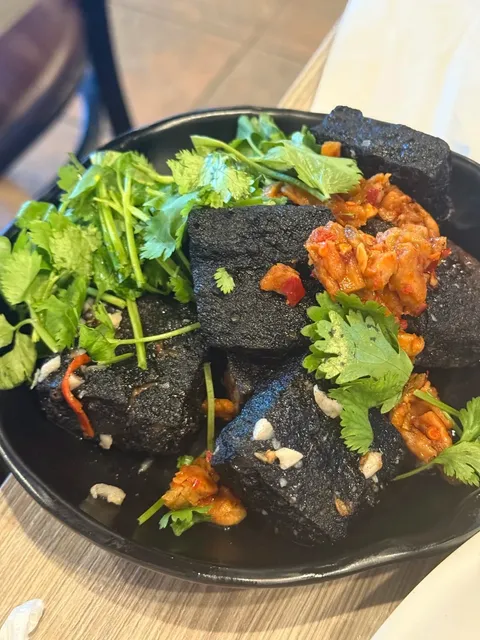 Hainanese Chicken Meets Potato Noodles 🍜🐔