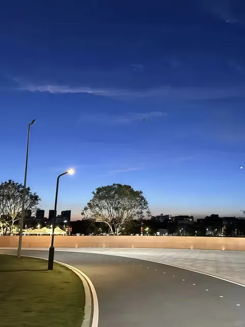 🛫 LAX Layover Hotel Gem: Hilton Garden Inn LAX ✨