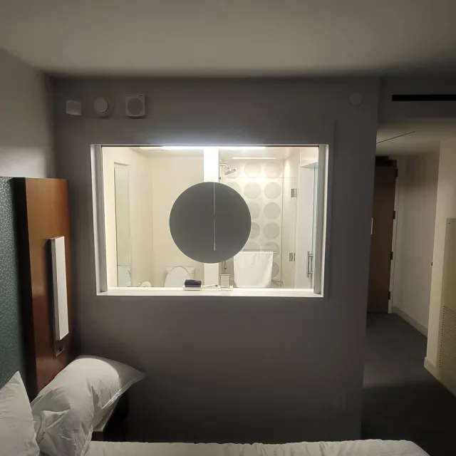 The LUMA Hotel Experience – Hospitality Meets High-Tech! 🤖🏙️