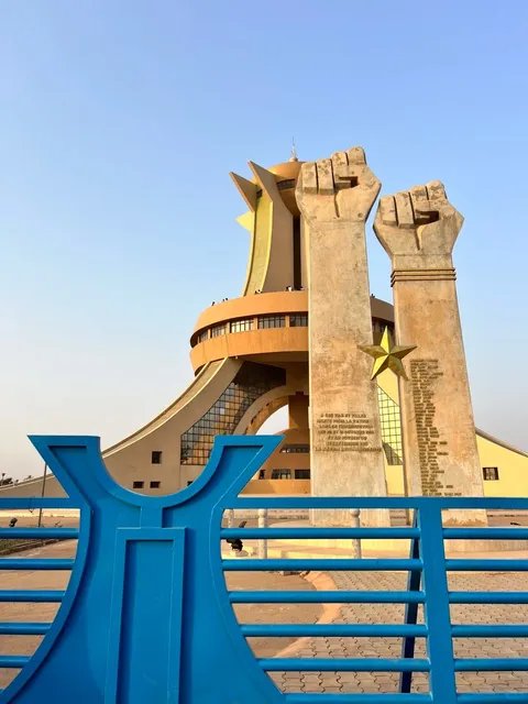 🚗 Hitchhiking in Ouagadougou with a "Wagner" Escort