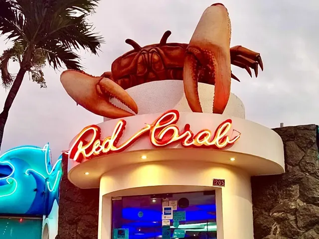 🇪🇨 Guayaquil's Legendary Red Crab Feast – A Foodie's Guide