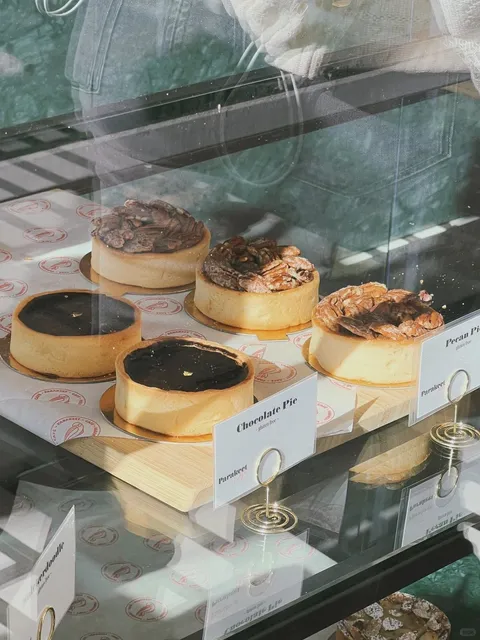 Newport's Hidden Gem Brunch Spot 🌊 Seaside Parakeet Cafe