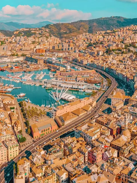 🇮🇹 Genoa, Italy 🌊 The Hidden Gem for a Chill Vacation!