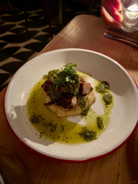 Brooklyn | The Noble – A Cozy & Inviting Wine Bar 🍷✨