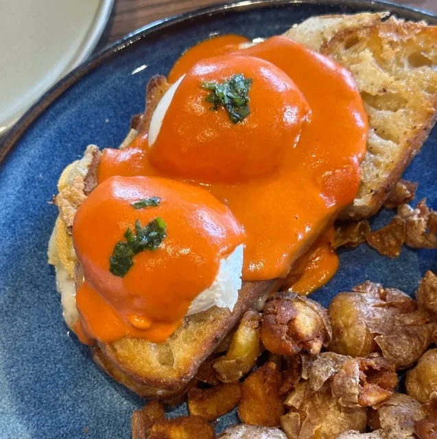 ​​Banff's Best Brunch & Wild Bites | A Foodie’s 3-Day Feast​​ 🏔️🍳