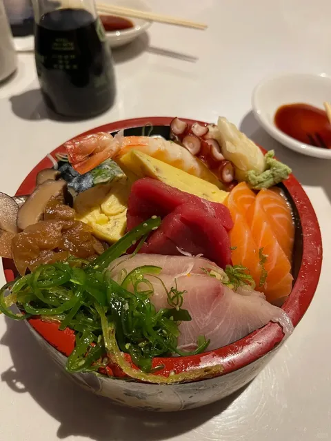 NYC Chirashi Bowl I’d Eat Daily — Only $26! 🍣💫