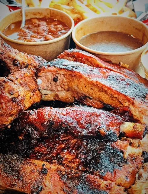 Big T's BBQ & Smokehouse: Calgary's Smokin' Gem 🌄