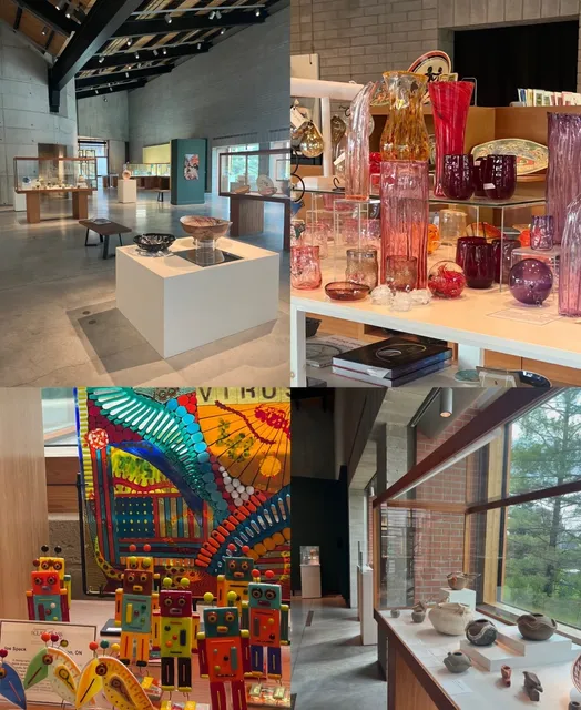 🇨🇦 A small yet charming art gallery: Canadian Clay & Glass