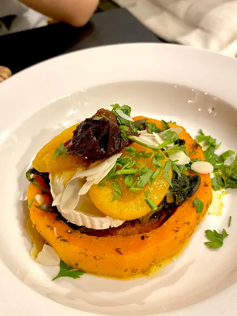 Amst-Eatery｜Mediterranean Canteen Experience