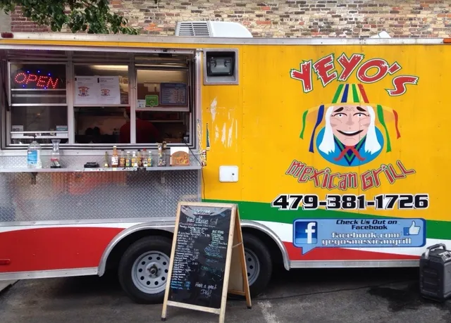 Yeyo's Mexican Grill: A Mexican Food Truck by the Square