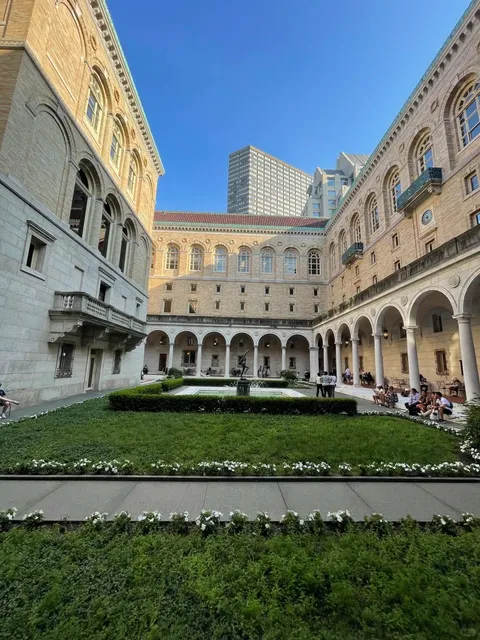 ⛪️Boston’s Architectural Gems: Trinity Church & Public Library 🏛️