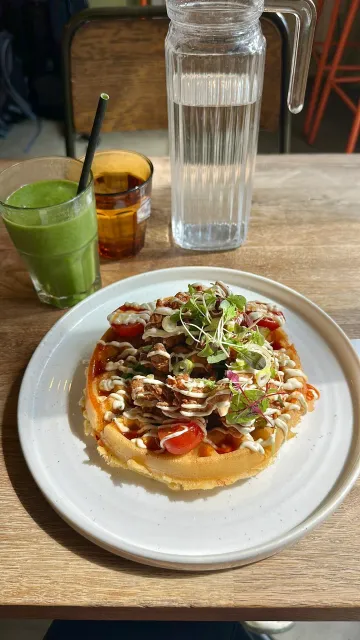 🧇 Delicious, Fully Vegan Waffles – Sweet & Savory Goodness! 🌱