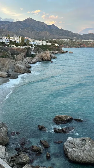 🇪🇸 5-Day Málaga Itinerary: Sun, Sea & White Villages