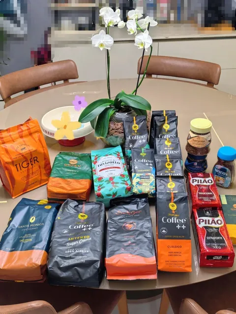 🇧🇷 São Paulo's Hidden Gem: Casa Santa Luzia 🛒✨