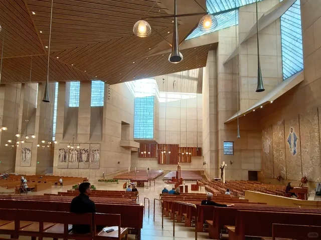 Cathedral of Our Lady of the Angels: LA’s Hidden Spiritual Gem 🙏✨