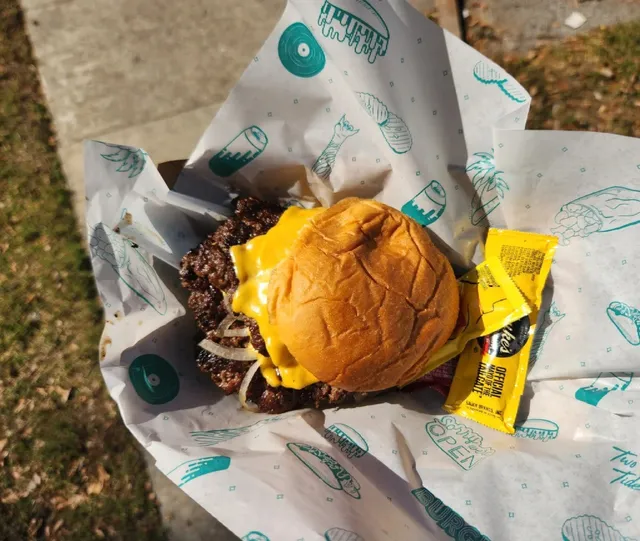 Found a Hidden Gem Burger Joint While Wandering Savannah! 