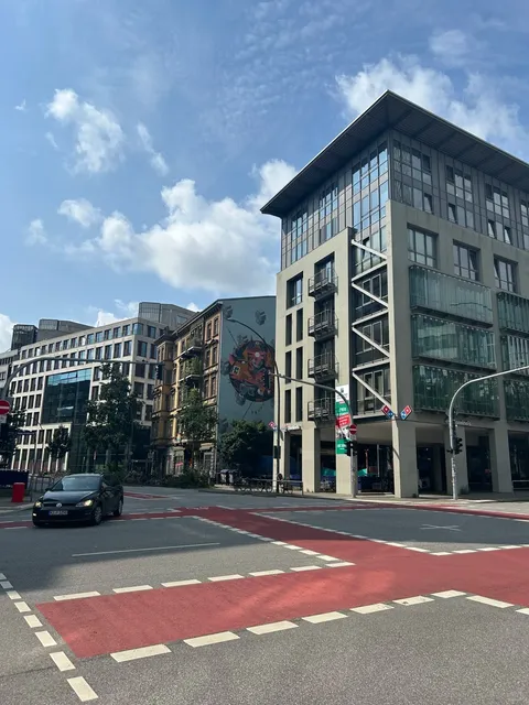 🇩🇪 Hamburg Travel Guide: Where to Stay, Eat & Get Around