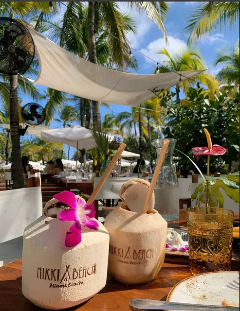 ​​Miami Foodie Guide | Must-Try Restaurants & Cafés​​ 🌴🍽️