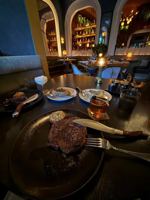 🥩 Perfect Steak & Even Better Service from Desirare & Jenny! 🌟