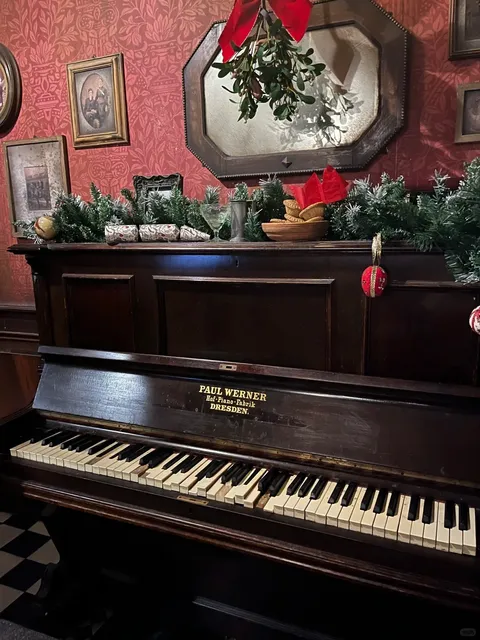 Don’t Miss the London Dungeon While Visiting the London Eye! 👻🎭