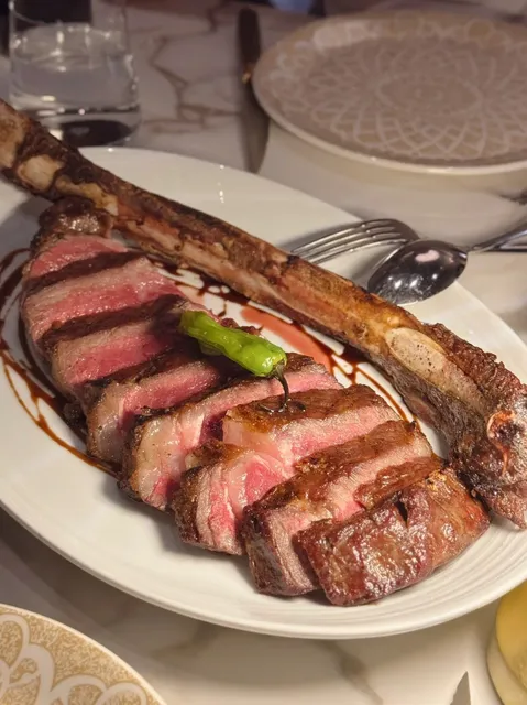 Our Hell's Kitchen Adventure with Gordon Ramsay! 💗🔥