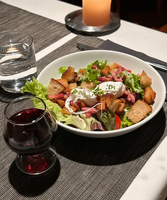 ​​🇫🇷 Lyon | Traditional Lyonnais Bouchon in a Cathedral Alley