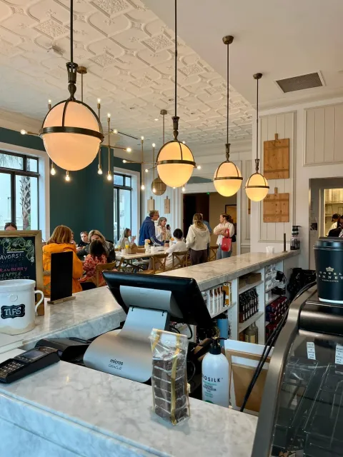 Absolutely Perfect! 🌟🏨