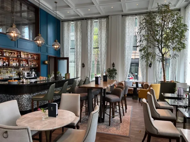 The Luttrell Hotel: A Five-Star Luxury Girls’ Getaway! 🌟👭