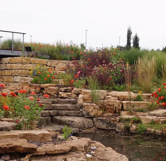 A "Monet-Style" Garden Near Kansas City 🌸🎨