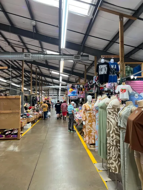 Atlanta's "Plants, Pets, & Everything Market" 🌵🐔🛍️