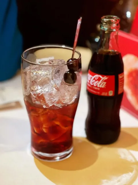 Indianapolis Must-Eat | St. Elmo Steak House – A Century-Old Legend!