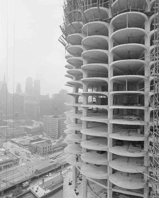 🌿The "Corn Cob" Residential Towers of 1964 🏟😅