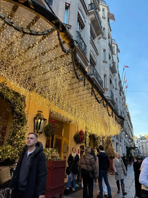 Afternoon Tea in Paris | Le Bristol