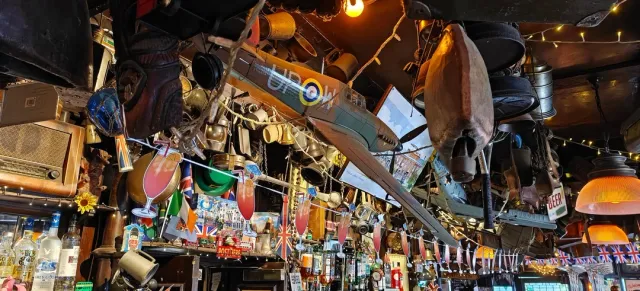 🌷🍻 One of London’s Most Beautiful Pubs! 🍻🌷