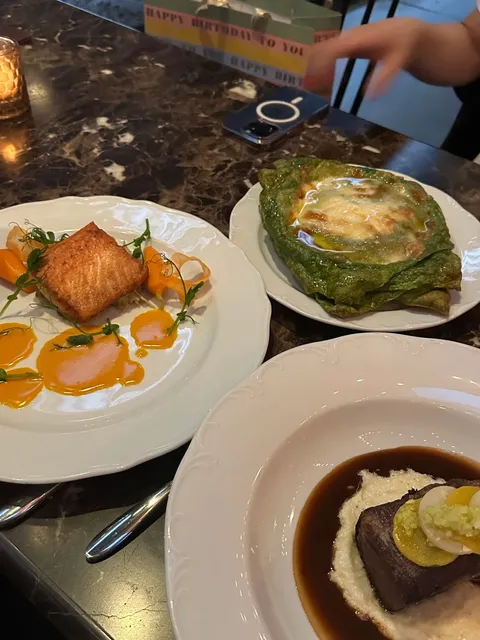 ​​Kettle Black Kitchen: Where Modern Flavor Meets Midwest Heart​​ 