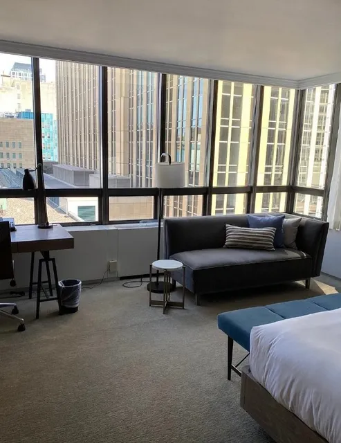 🏨 The Marquette Hotel - Minneapolis' Student-Friendly Urban Oasis! 🎒