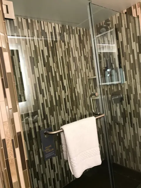 Good choice of hotel to stay at when visiting Sherman Oaks/Encino.