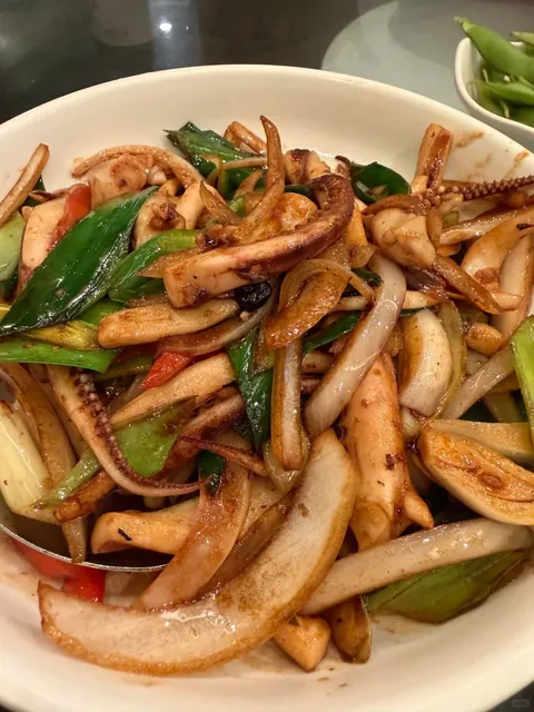 Only This Place Has a Crowd Lining Up Before Opening Every Day 🥢