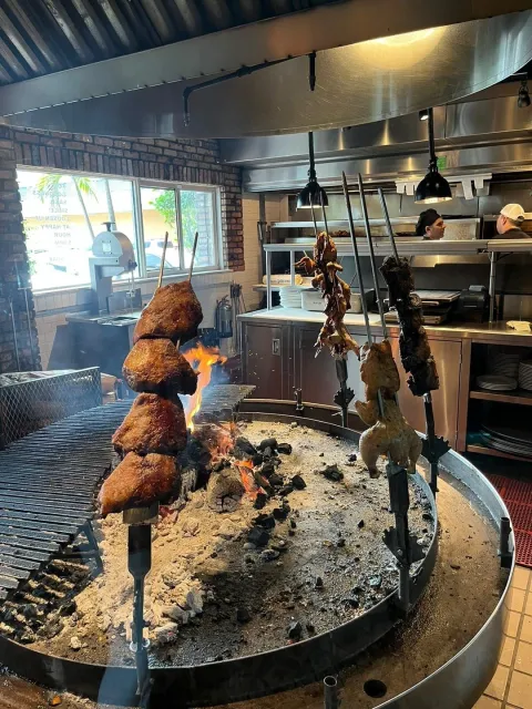 One of Miami‘s Top 3 Argentine Steakhouses! 🥩🔥