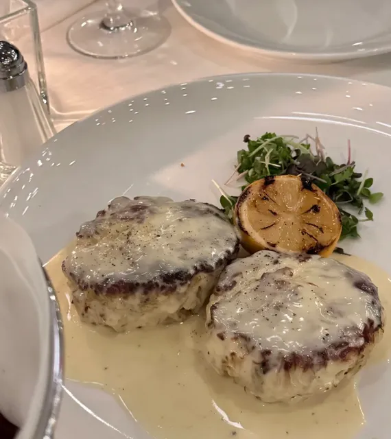 Seaport's Upscale Italian & Steak Haven