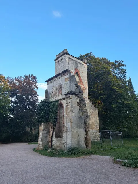 🇩🇪 Halle, Germany: Where Stares Tell Stories 👀✨