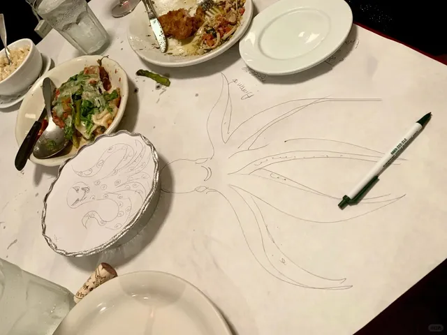 🇮🇹 A Cozy, Hand-Illustrated Gem of an Italian Restaurant in Chicago