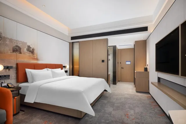 🌴🛏️ Hampton by Hilton: Your Cozy Oasis Awaits! 