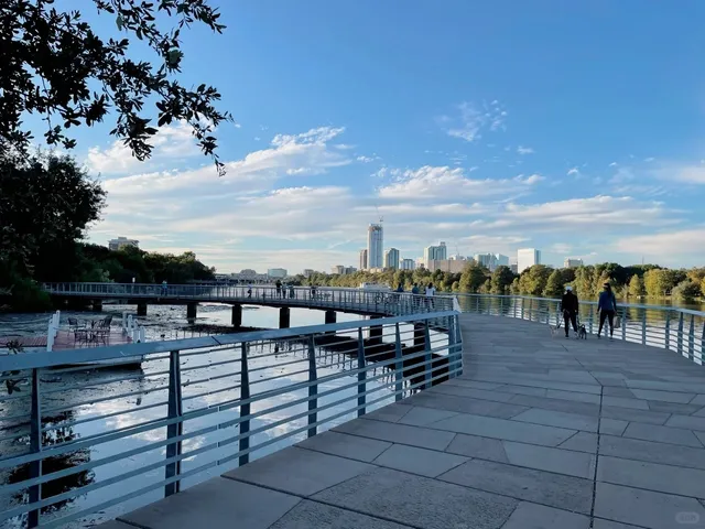 Austin’s Chillest Trail: Broadwalk Trail 🌄🍂