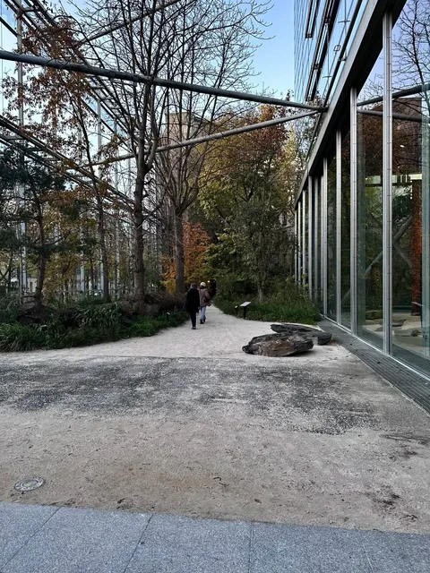  Jean Nouvel’s Fondation Cartier – Where Glass Meets Genius 🌿🏛️