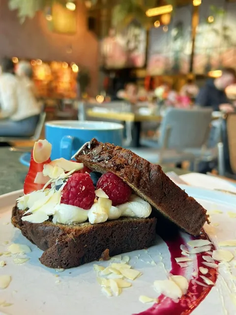 🇬🇧 London Brunch 🥪 Bondi Green by the Paddington River