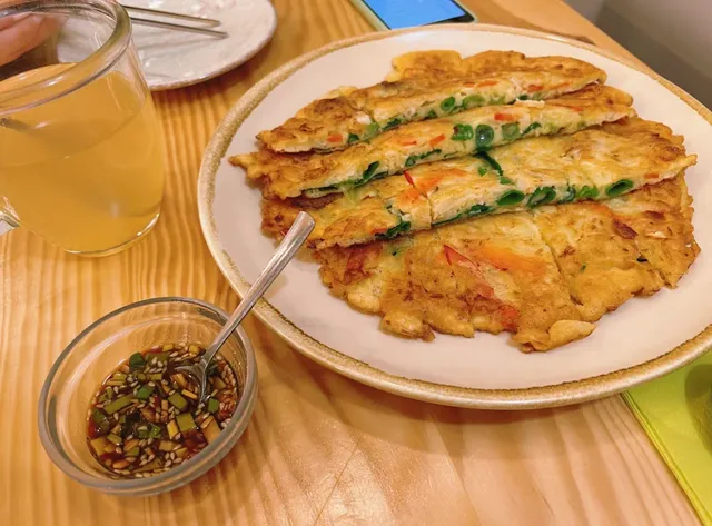 Shop Exploration | Hangari Korean Restaurant in Paris - Spicy Tteokbokki Chicken Pot